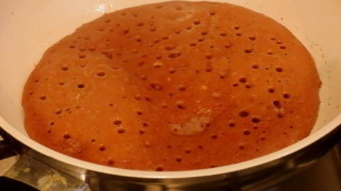 торт из панкейков с клубникой