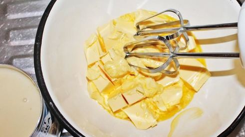 торт королевский с маком, орехами, изюмом