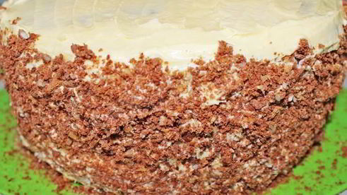 торт королевский с маком, орехами, изюмом