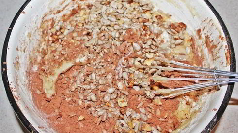 торт королевский с маком, орехами, изюмом