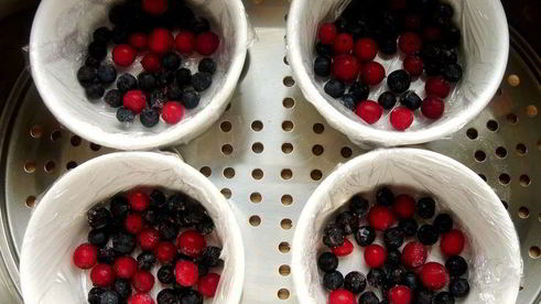 ягодные бисквиты