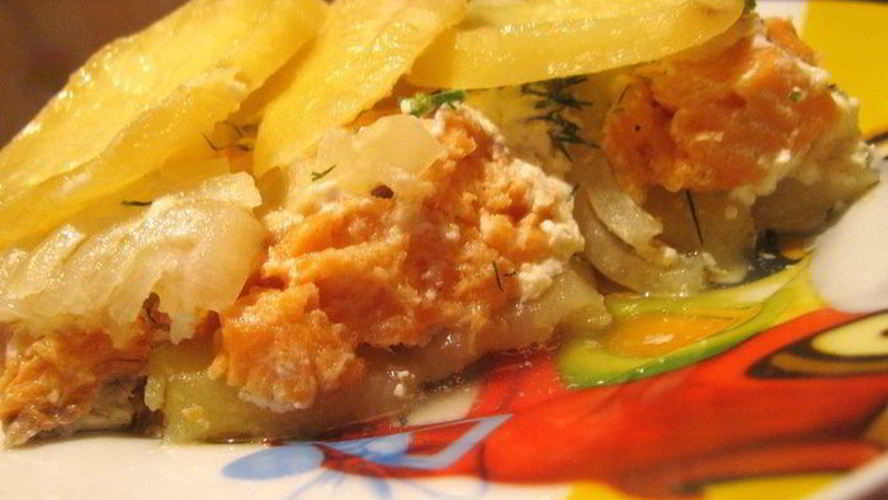 Рецепт деликатная запеканка из форели и картофеля
