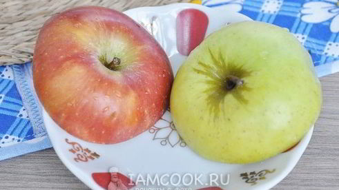 лапшевник детский с яблоком и изюмом