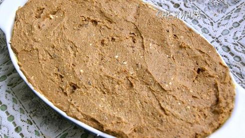 трехслойная творожно-тыквенная запеканка с черносливом