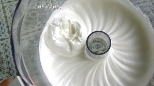 трехслойная творожно-тыквенная запеканка с черносливом