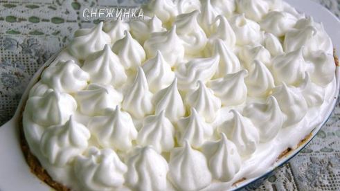 трехслойная творожно-тыквенная запеканка с черносливом