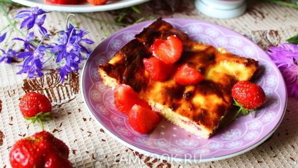 Рецепт Творожная запеканка с клубникой