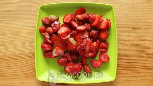 творожная запеканка с клубникой