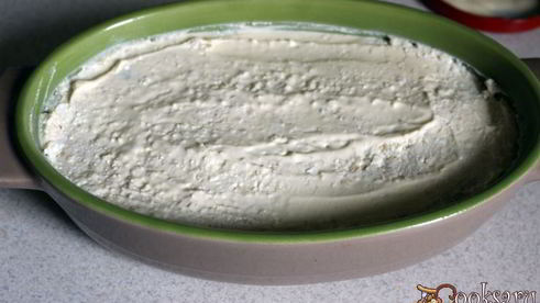 творожная запеканка с овсяными хлопьями и вишней