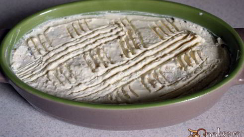 творожная запеканка с овсяными хлопьями и вишней