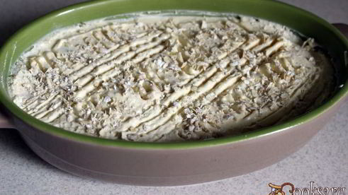 творожная запеканка с овсяными хлопьями и вишней