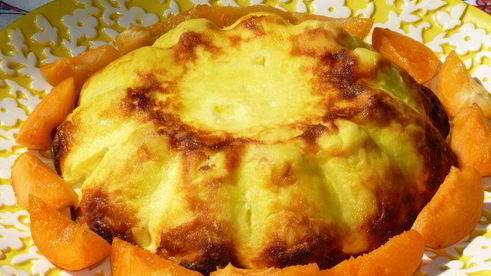 творожная запеканка-суфле с абрикосами