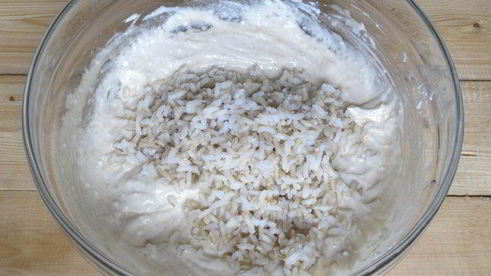 запеканка из домашнего творога и бурого риса с яблоками