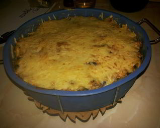 Запеканка из макарон и куриных сердечек