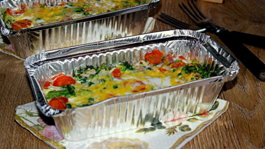 Рецепт запеканка из риса и овощей с нежной копчено-вареной грудинкой