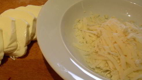 запеканка с баклажанами, грибами и моцареллой