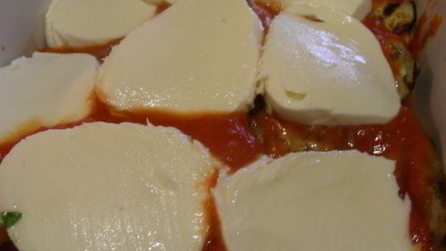 запеканка с баклажанами, грибами и моцареллой