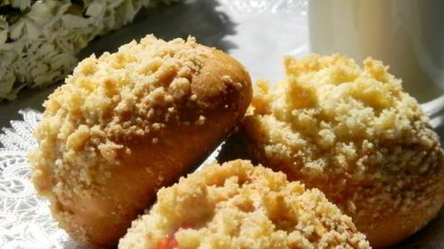 булочки с джемом и штрейзелем
