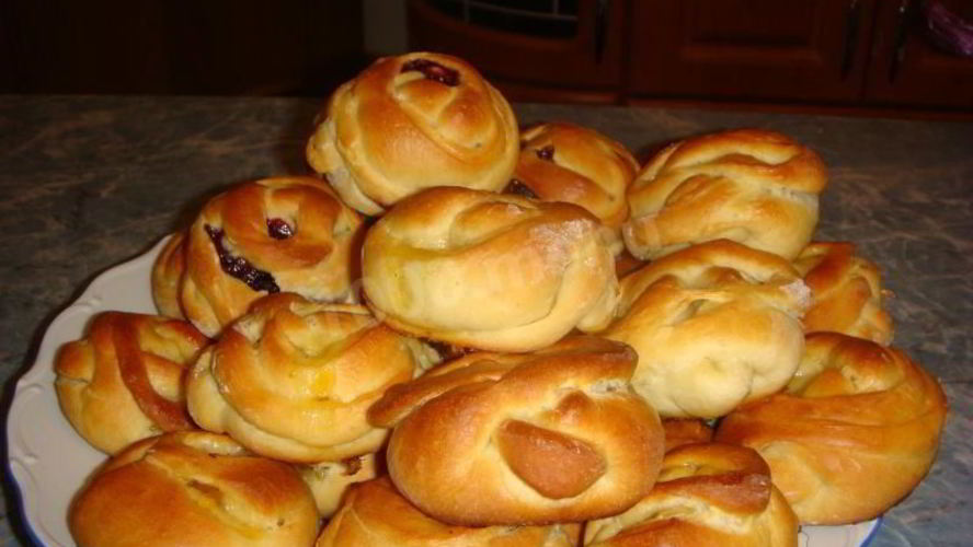 Рецепт булочки с джемом розочки