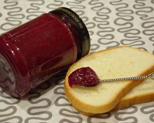 Джем из кизила