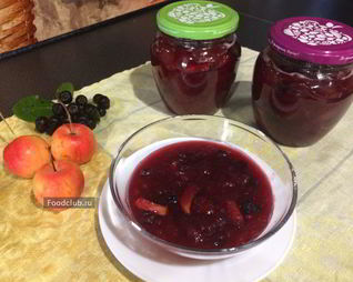 Джем из яблок с черноплодной рябиной в мультиварке