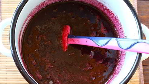 густой джем из вишни