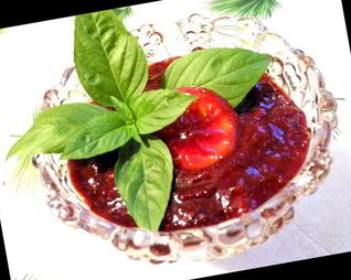Клубничный джем с красным вином и базиликом