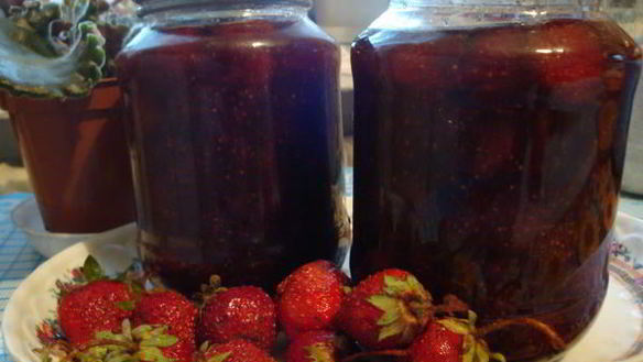 Рецепт Клубничный джем с ванилью и черным перцем