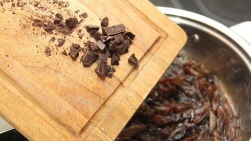 луковый джем с шоколадом