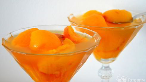 десерт-компот из мушмулы на белом вине