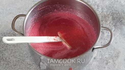 клубничное компоте для торта