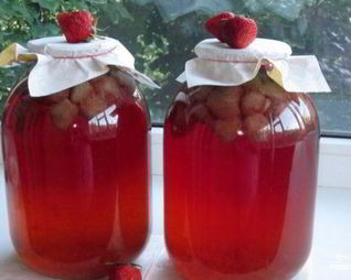 Клубничный компот на зиму