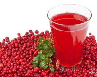 Компот из брусники и яблок