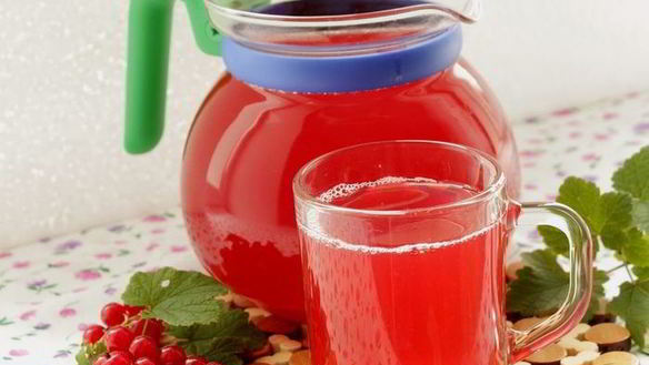 Рецепт Компот из ревеня и красной смородины