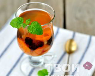 Компот из сухофруктов с лимоном и мелиссой