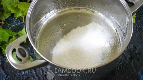 компот из винограда и слив на зиму