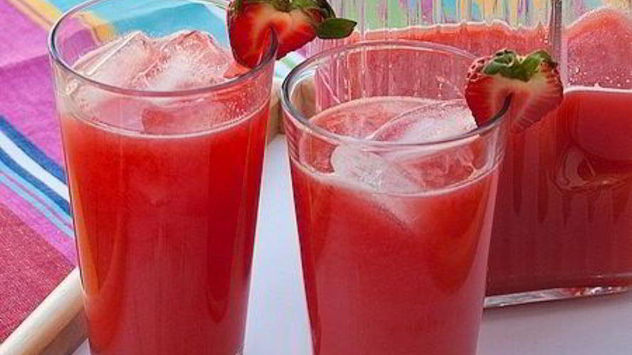 Рецепт компот из яблок и клубники