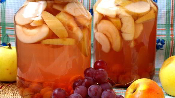 Рецепт Компот из яблок с виноградом на зиму