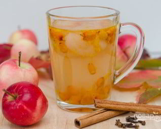 Компот с фейхоа и яблоками