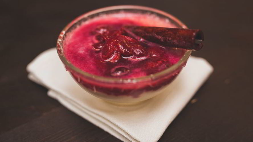 Рецепт миндальный крем с вишневым компотом