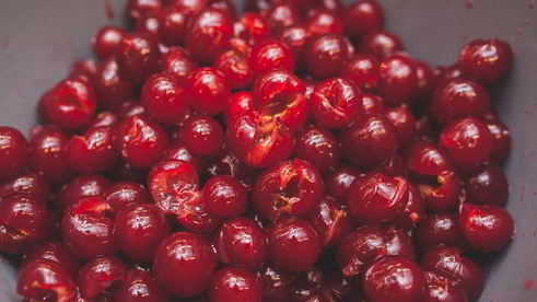 миндальный крем с вишневым компотом