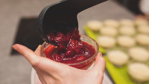 миндальный крем с вишневым компотом