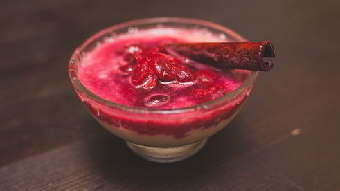 миндальный крем с вишневым компотом