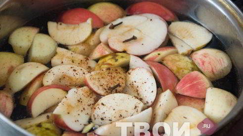 яблочный компот