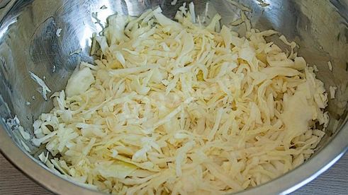 квашеная капуста с луком на зиму