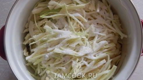 квашеная капуста с яблоками