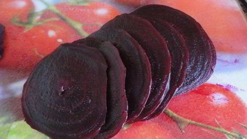 кабачки в кляре с маринованной свеклой