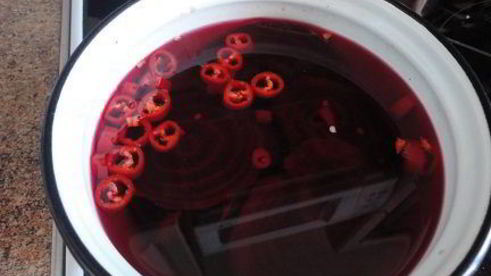 кабачки в кляре с маринованной свеклой