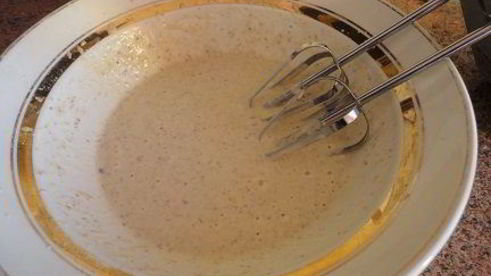 кабачки в кляре с маринованной свеклой