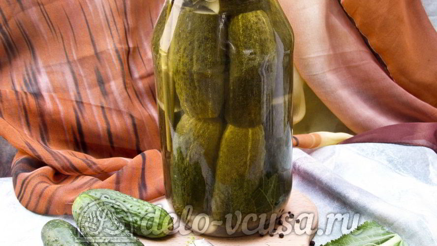 Рецепт хрустящих маринованных огурцов в банке